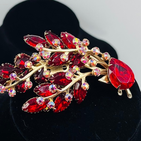 Jewelry - Vintage Red, and A.B. Gold Tone, Large Floral/Leaf Spray Brooch.